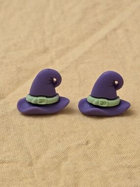 Halloween Witch Hat Stud Earrings- Purple With Green Accent